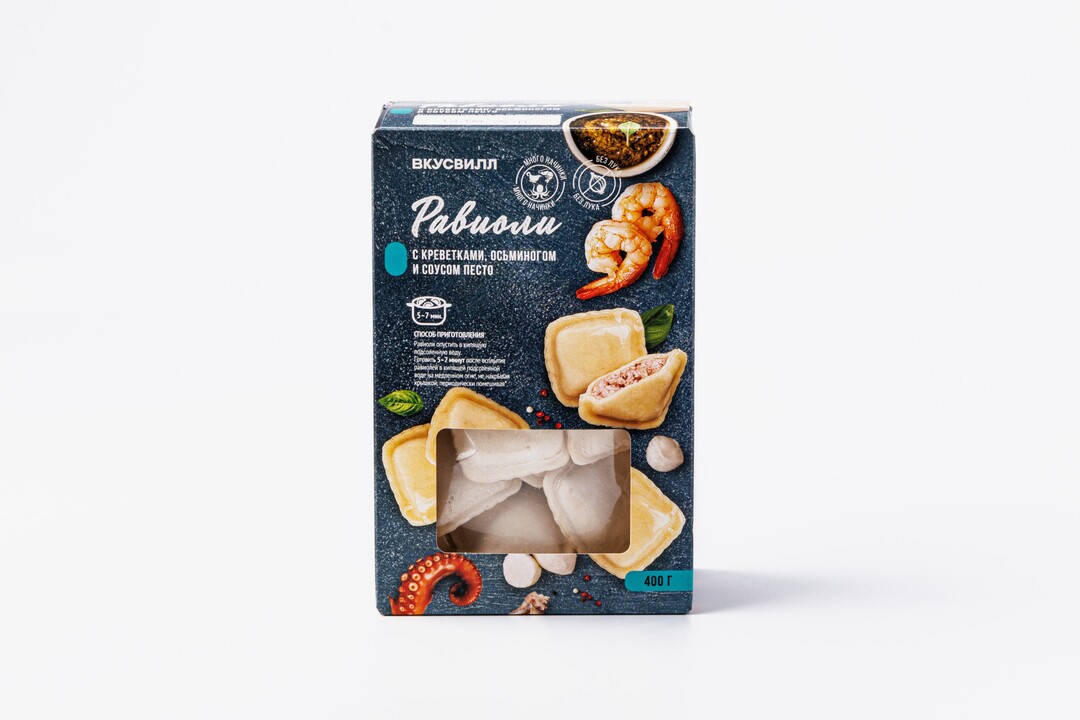 Равиоли с креветками, осьминогом и соусом песто