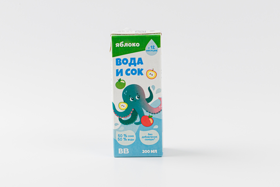 Напиток сокосодержащий "Вода и сок" яблоко, 200 мл — фото 1